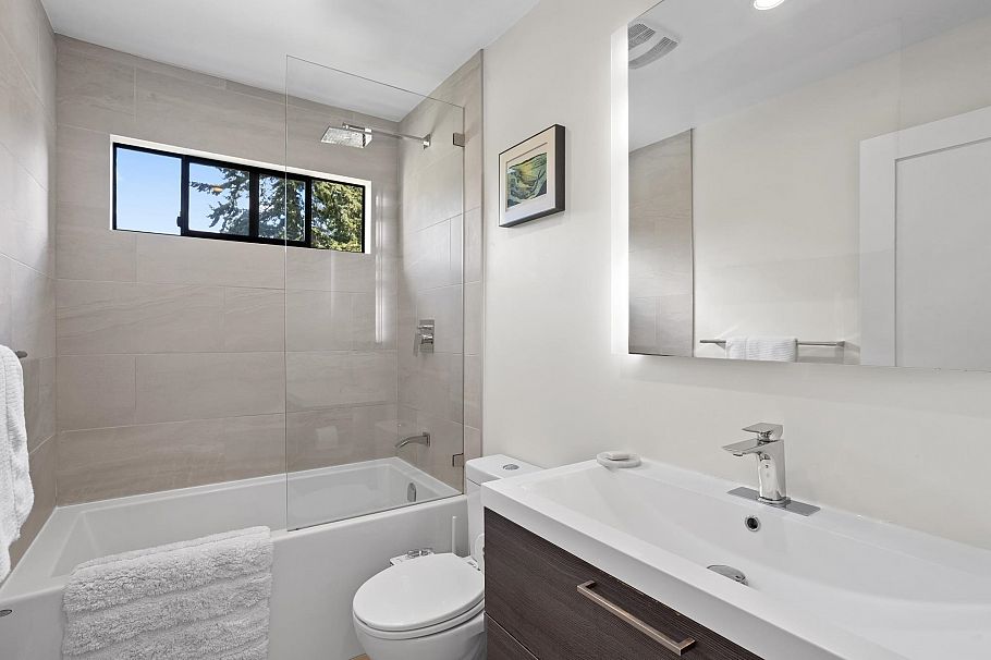 2 2151 Banbury Road North Vancouver, BC - 22