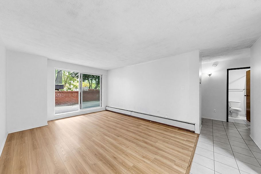 111 588 E 5 Street Vancouver, BC - 3
