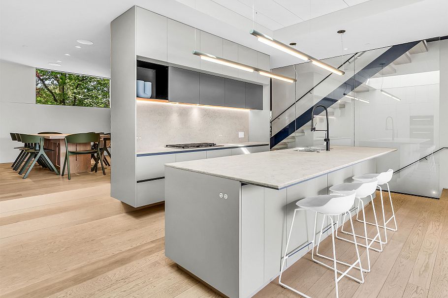 366 W 22nd Avenue Vancouver, BC - 8