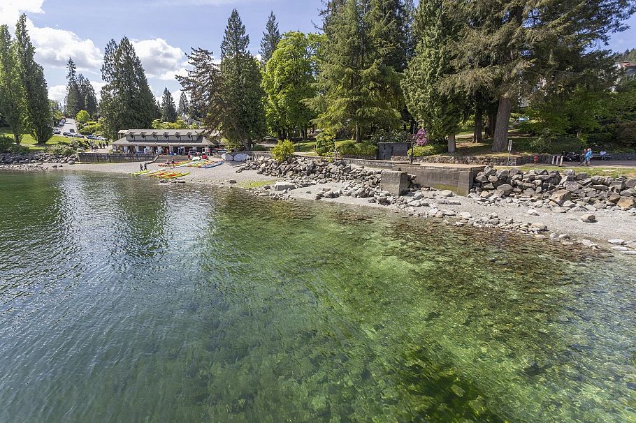 2 2151 Banbury Road North Vancouver, BC - 38