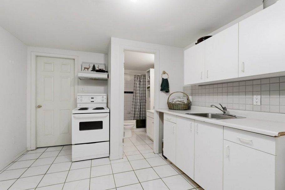 3298 Mahon Avenue North Vancouver, BC - 19