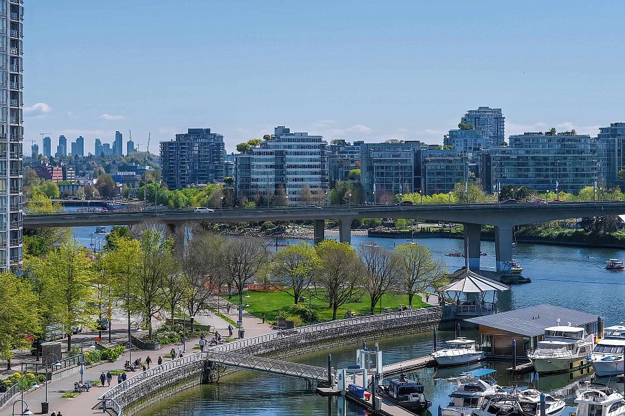902 1199 Marinaside Crescent Vancouver, BC - 38