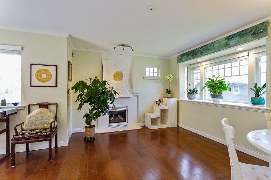 2952 W 8th Avenue Vancouver, BC - 4