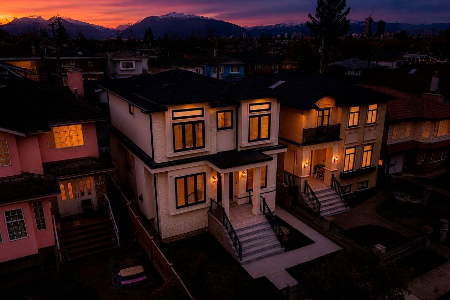 2719 E 46th Avenue Vancouver, BC - 34