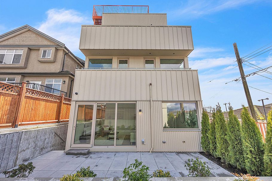 2 2915 E 5th Avenue Vancouver, BC - 10