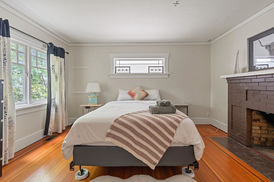 2820 W 13th Avenue Vancouver, BC - 24