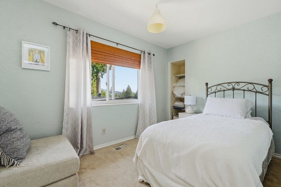 1380 Coleman Street North Vancouver, BC - 31