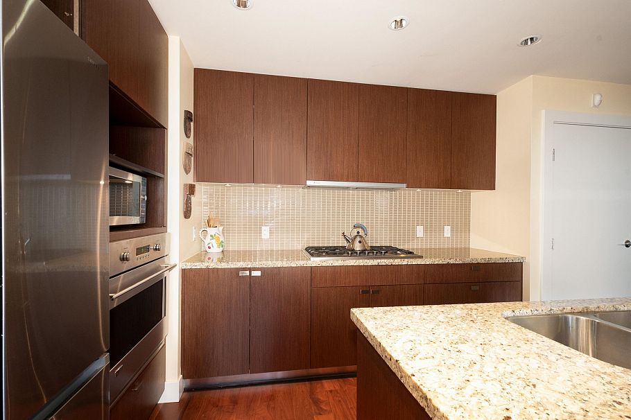 604 6080 Iona Drive Vancouver, BC - 22