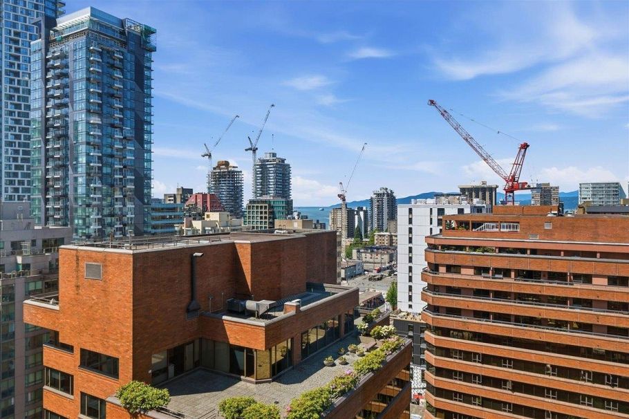 2409 1189 Howe Street Vancouver, BC - 19