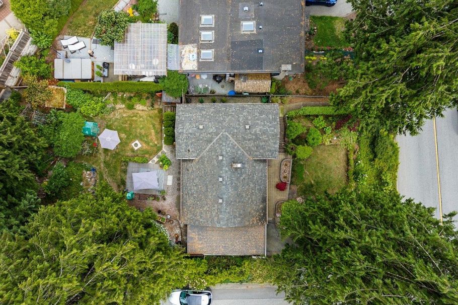 1380 Coleman Street North Vancouver, BC - 8