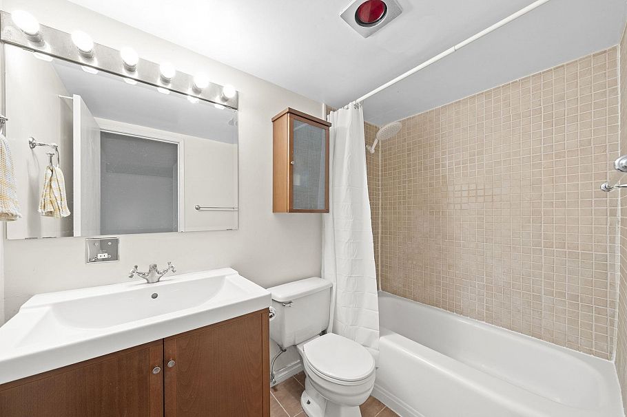 205 1585 E 4th Avenue Vancouver, BC - 14