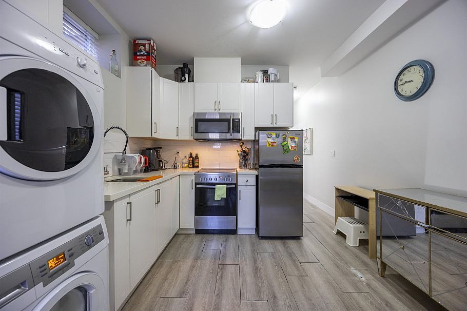 3123 E 7th Avenue Vancouver, BC - 29