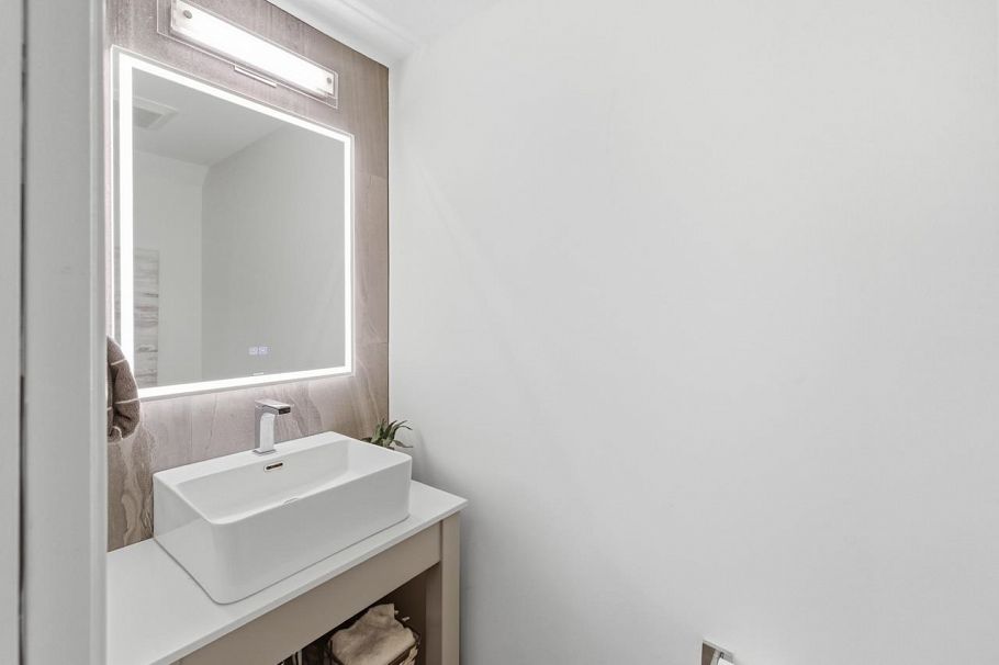 20 3428 Adanac Street Vancouver, BC - 7