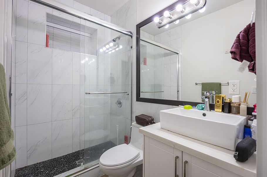3123 E 7th Avenue Vancouver, BC - 28