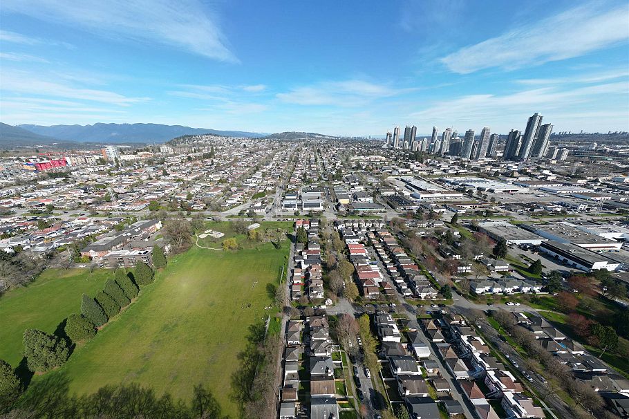3523 Napier Street Vancouver, BC - 29