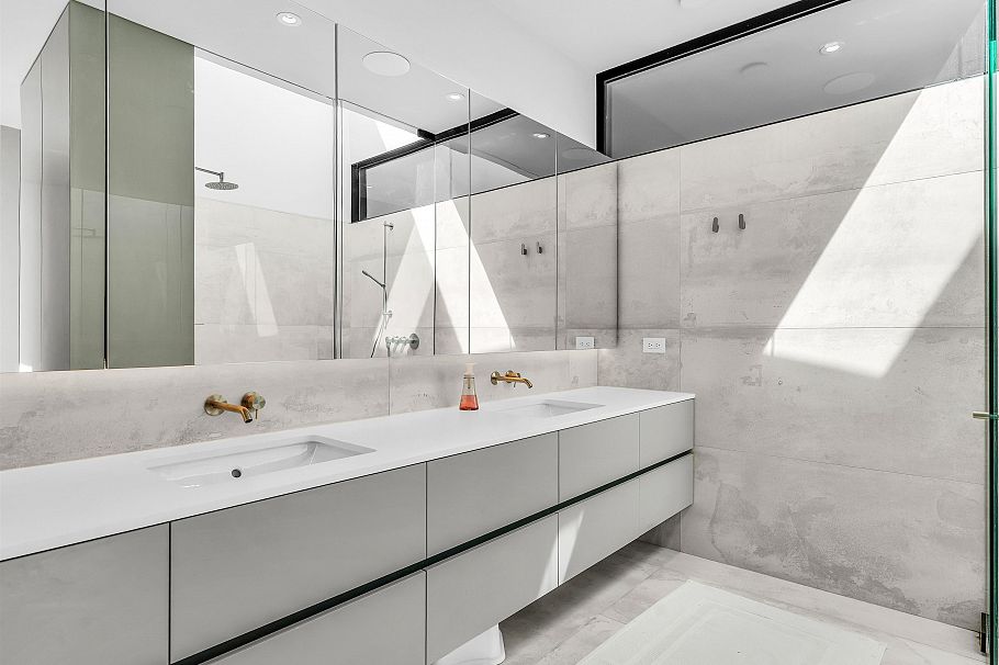 366 W 22nd Avenue Vancouver, BC - 24