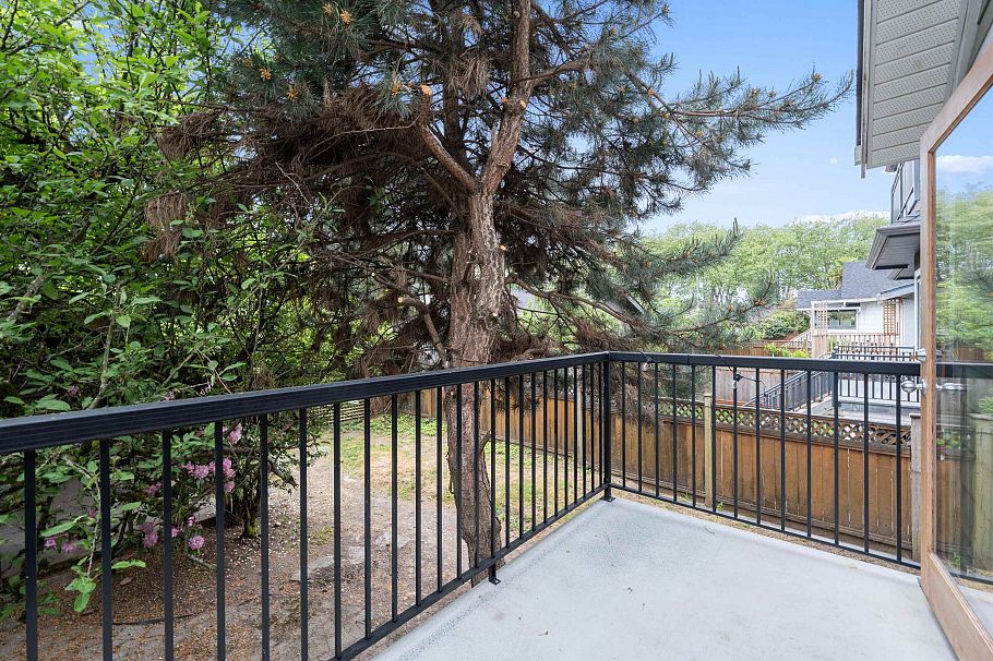 2820 W 13th Avenue Vancouver, BC - 34