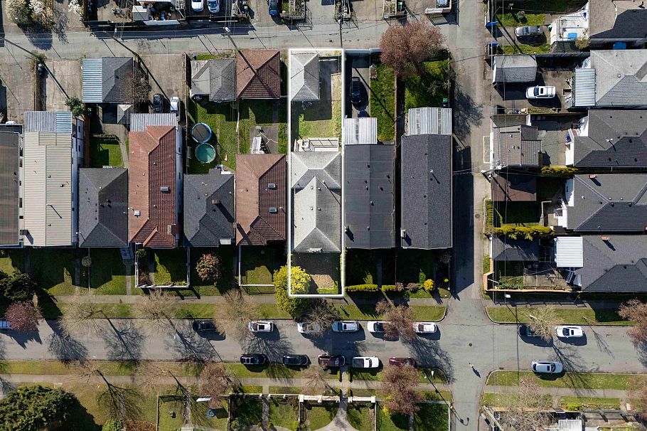 7373 Culloden Street Vancouver, BC - 1