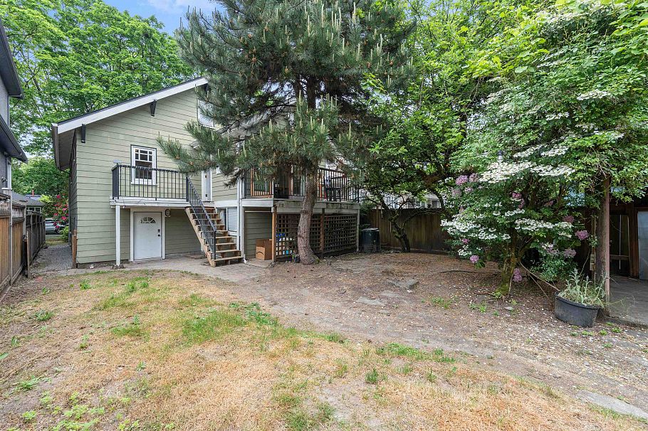 2820 W 13th Avenue Vancouver, BC - 37