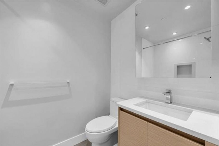 360 8575 Rivergrass Drive Vancouver, BC - 11