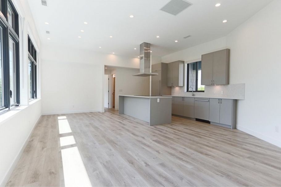 1123 EAST KEITH ROAD, North Vancouver BC V7L 1X4 North Vancouver, BC - 1
