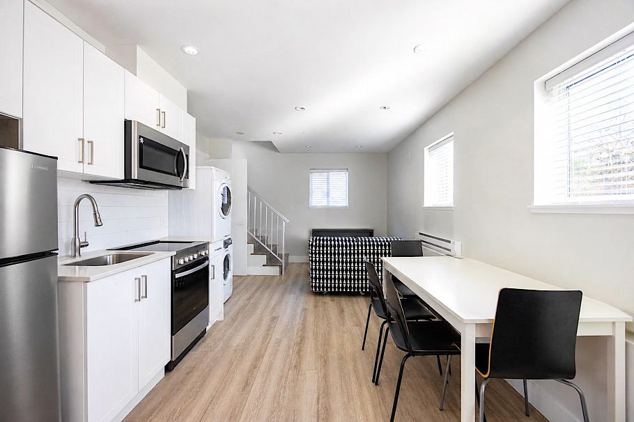 3123 E 7th Avenue Vancouver, BC - 34