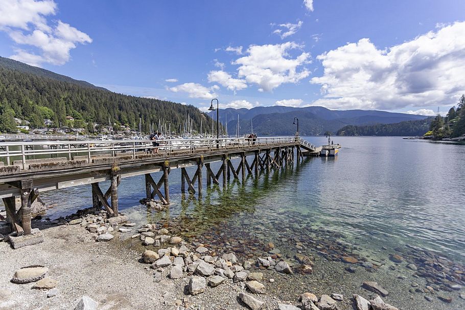 2 2151 Banbury Road North Vancouver, BC - 36
