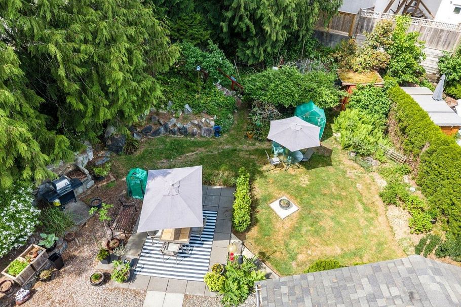 1380 Coleman Street North Vancouver, BC - 11