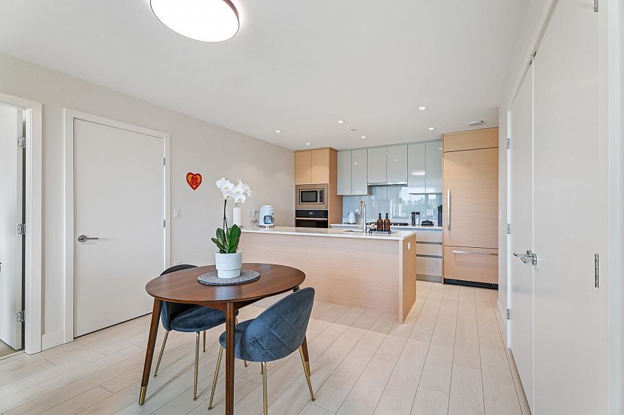 360 8575 Rivergrass Drive Vancouver, BC - 5