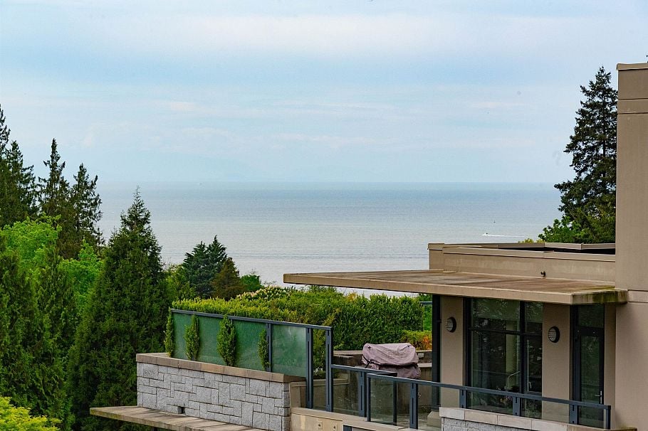 604 6080 Iona Drive Vancouver, BC - 17
