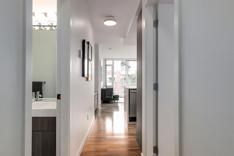 607 289 E 6 Avenue Vancouver, BC - 3