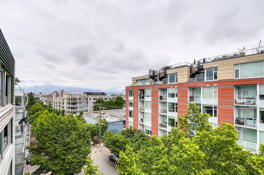 607 289 E 6 Avenue Vancouver, BC - 12