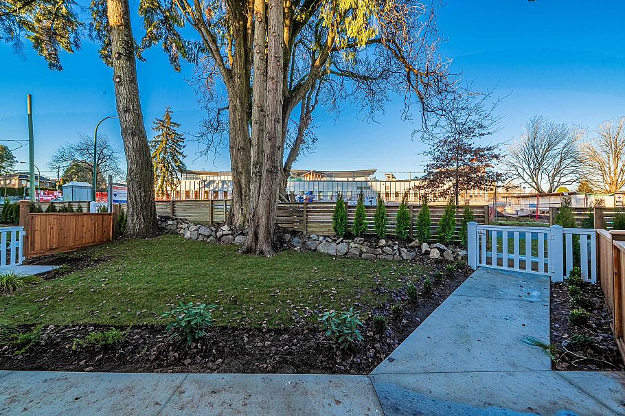 970 Park Drive Vancouver, BC - 3