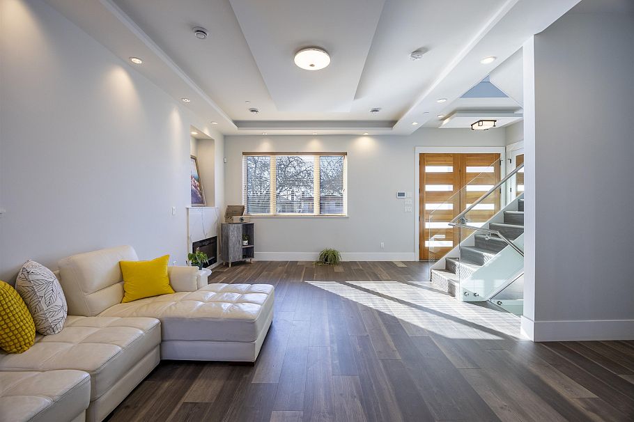3123 E 7th Avenue Vancouver, BC - 5