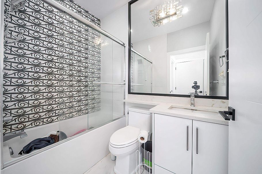 749 E 60th Avenue Vancouver, BC - 14