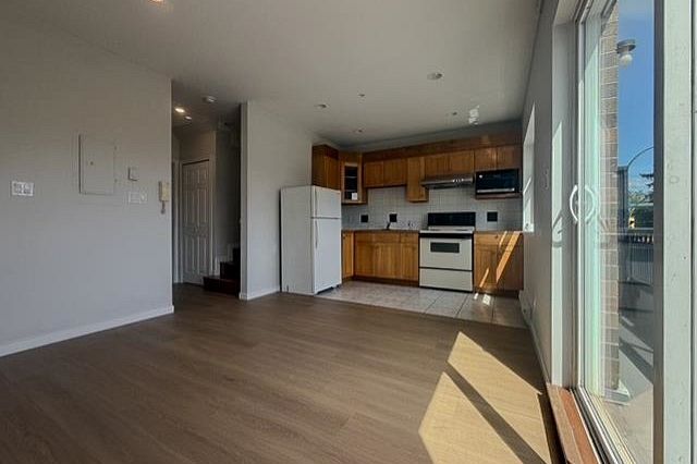 203 2817 Clark Drive Vancouver, BC - 13