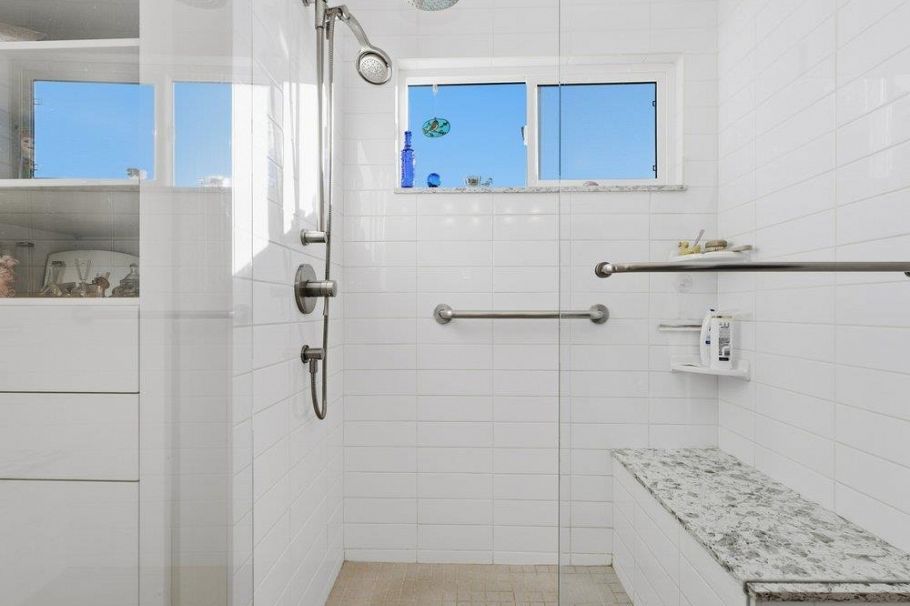 3298 Mahon Avenue North Vancouver, BC - 13