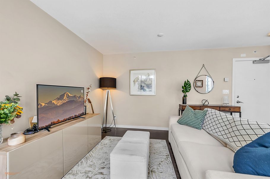 514 1708 Columbia Street Vancouver, BC - 4