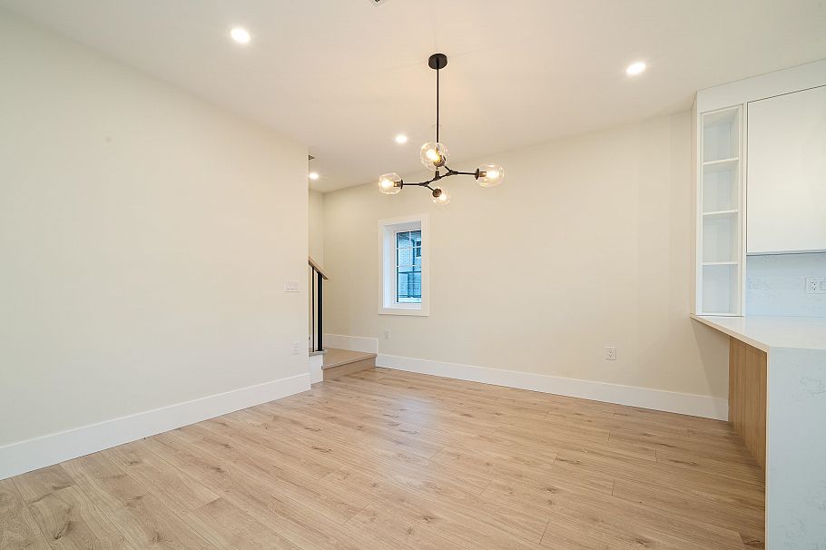 972 Park Drive Vancouver, BC - 13