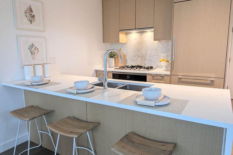 302 5383 Cambie Street Vancouver, BC - 4