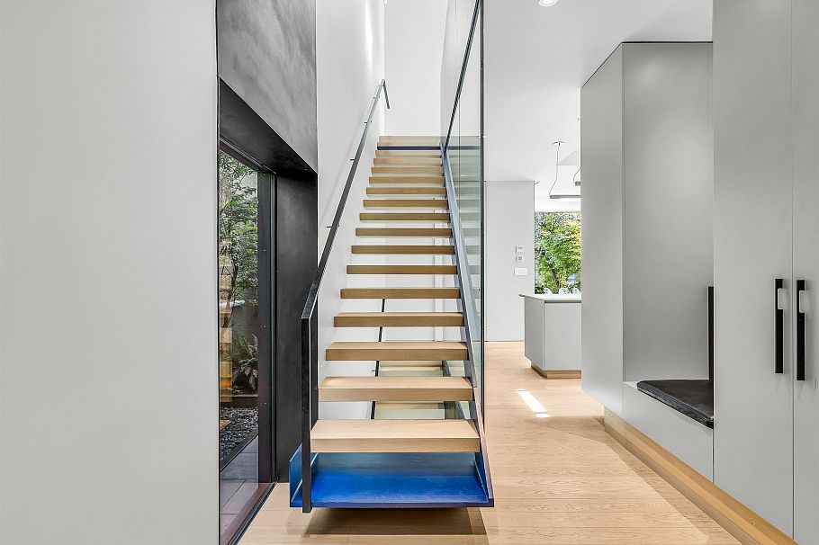 366 W 22nd Avenue Vancouver, BC - 4
