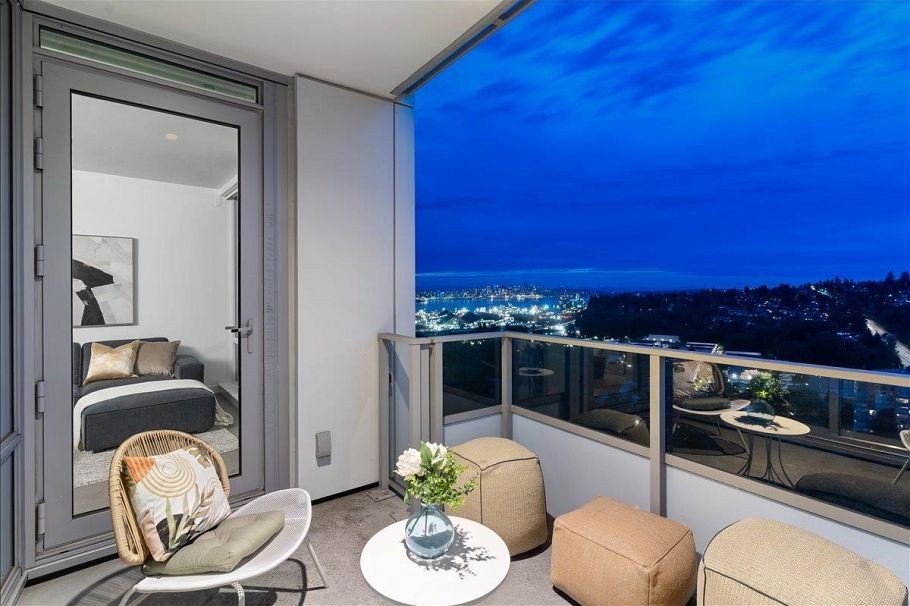 3006 1500 Fern Street North Vancouver, BC - 1