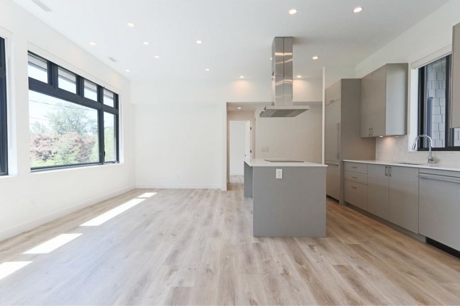 1123 EAST KEITH ROAD, North Vancouver BC V7L 1X4 North Vancouver, BC - 2