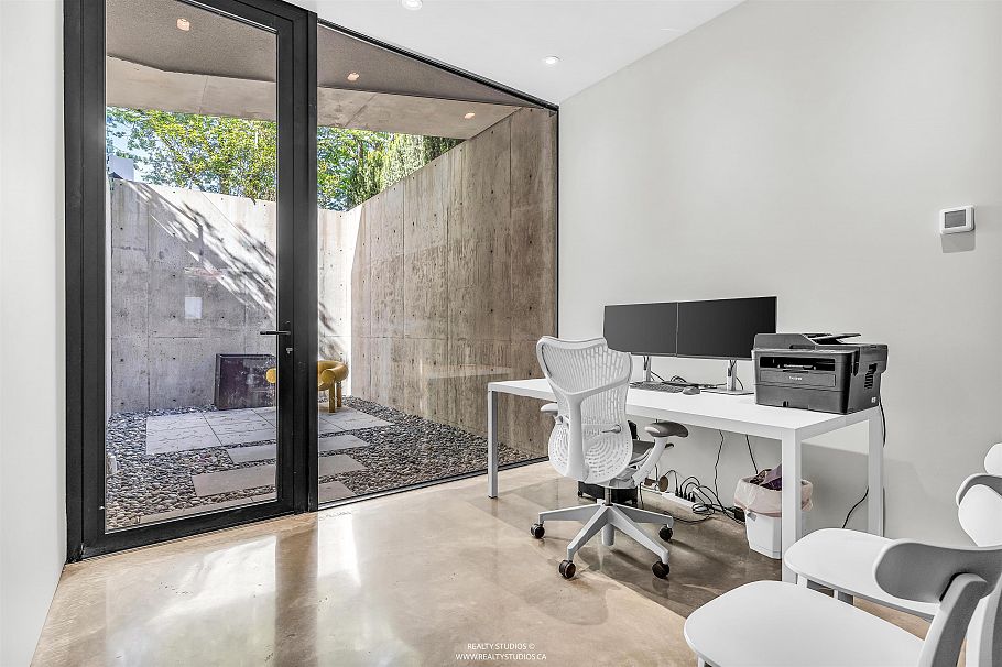 366 W 22nd Avenue Vancouver, BC - 33