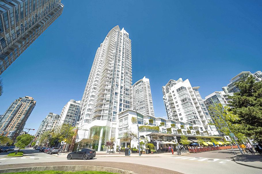 902 1199 Marinaside Crescent Vancouver, BC - 27