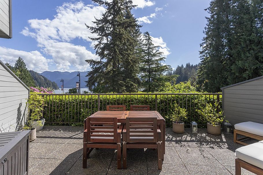 2 2151 Banbury Road North Vancouver, BC - 24