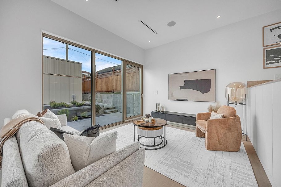 2 2915 E 5th Avenue Vancouver, BC - 6