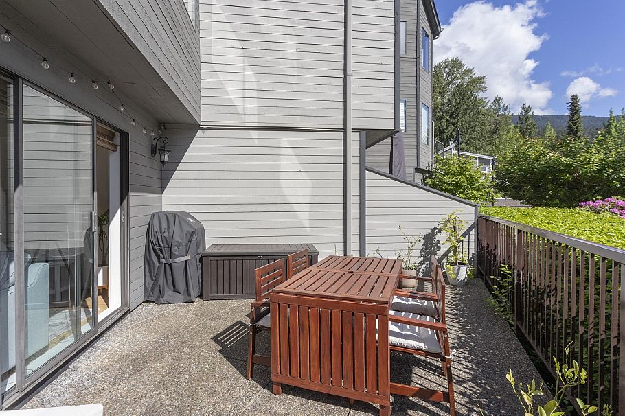 2 2151 Banbury Road North Vancouver, BC - 25