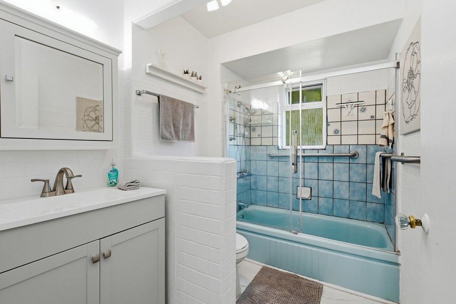 1380 Coleman Street North Vancouver, BC - 33
