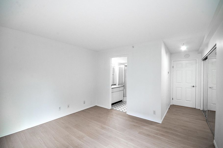 203 865 W 15th Avenue Vancouver, BC - 16